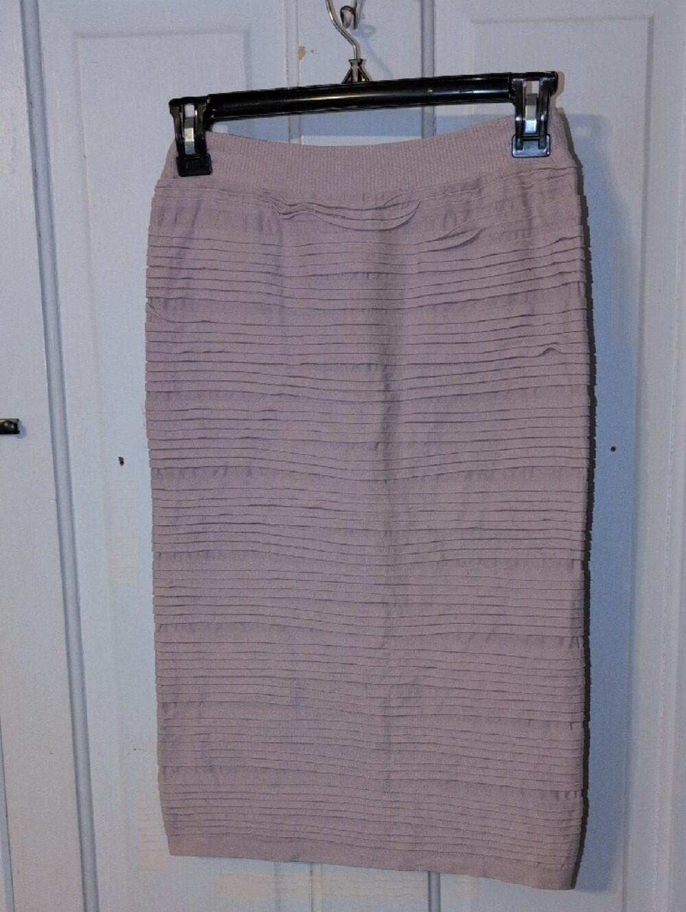 Textured Pencil Midi Skirt in Blush Pink - Picture 3 of 4